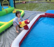 作品No:12 水かけちゃうぞ🤩<br><br>大好きなプールで遊んでいる一コマです✨<br><br>