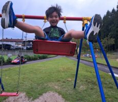 作品No:43 最強ブランコ<br><br>最近自分でこげるようになりブランコが最強におもしろいです!<br><br>