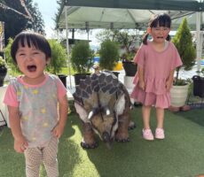 作品No:119 恐竜なりきり選手権<br><br>誰が1番恐竜らしく見えるかな?ガオー<br><br>