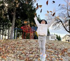 作品No:157 落ち葉たくさんでたのしー♪<br><br><br><br>