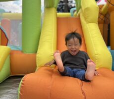 作品No:249　しゅーっ！<br><br>いくよー！見ててね！と得意気に滑っているときのこの表情！最高でした。<br><br>